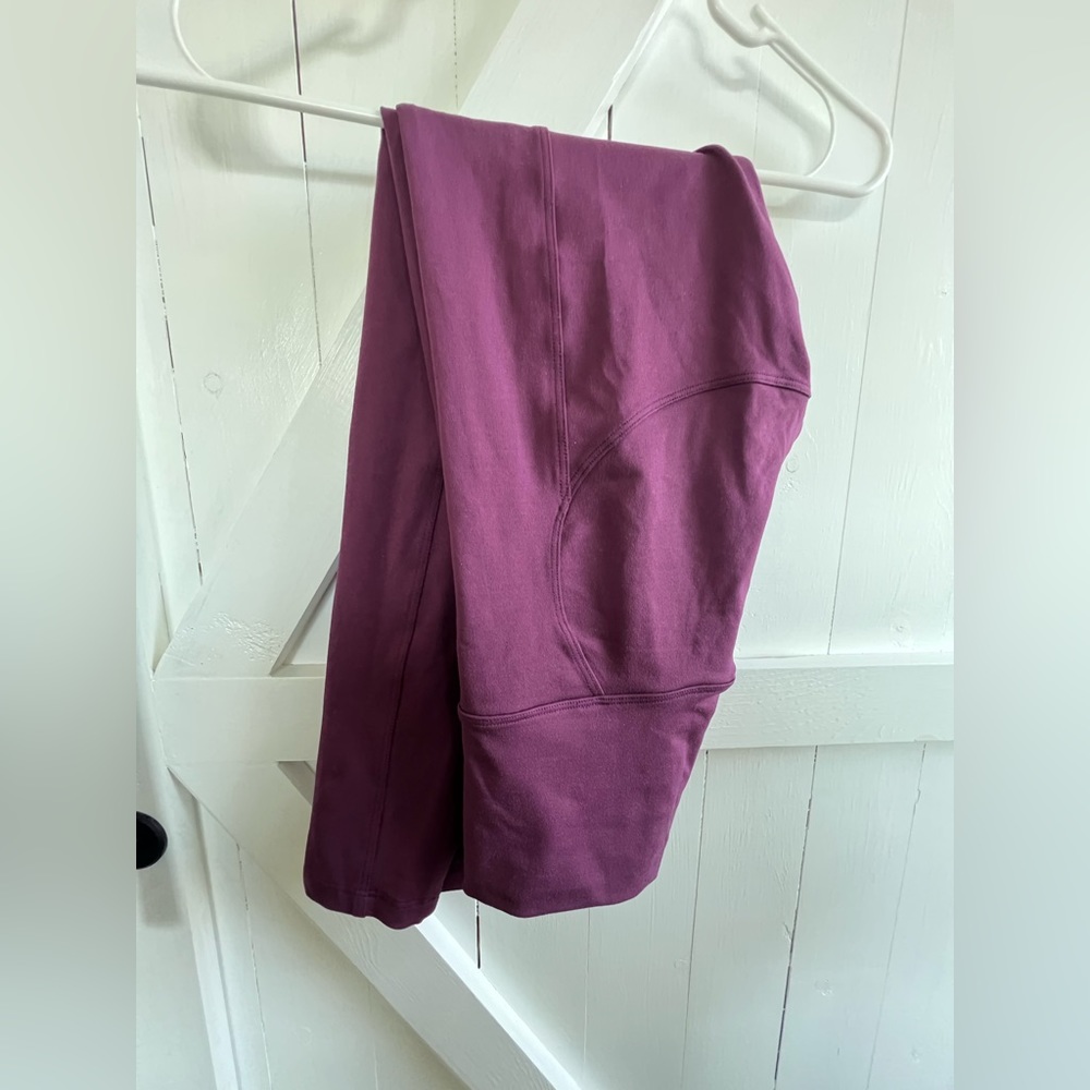 Bombshell leggings size M